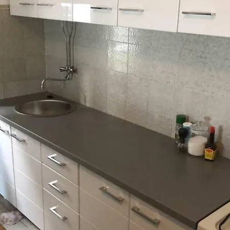 Jacqueline Apartment